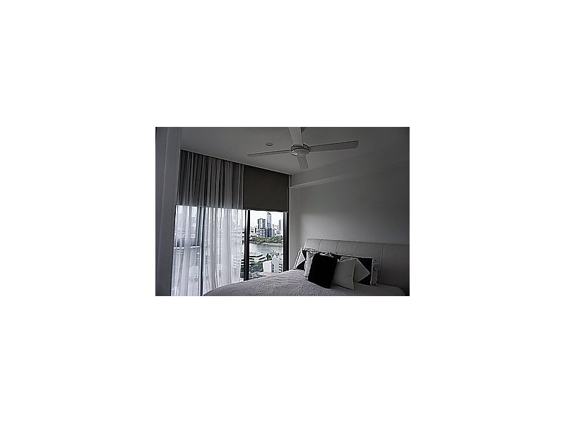 22 Railway Tce, Milton QLD 4064
