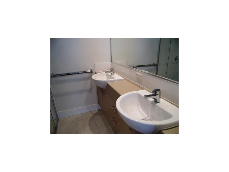 D08/2 Acacia Court, Robina QLD 4226