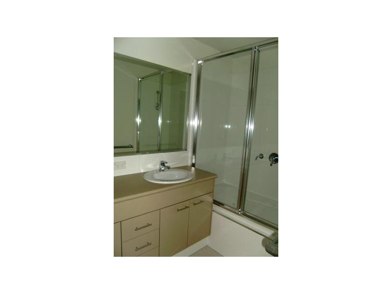 D05/2 Acacia Crt, Robina QLD 4226