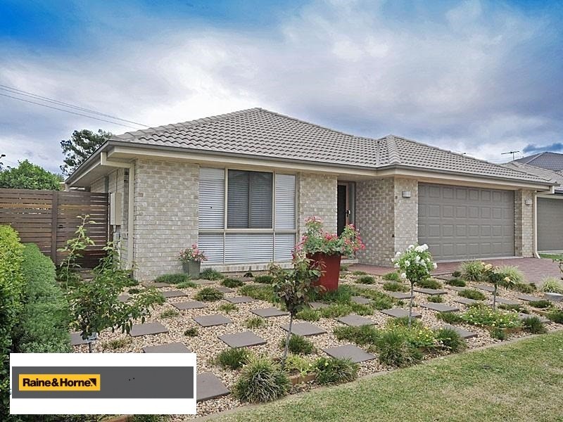 4 PETRIE CRESCENT, Aspley QLD 4034