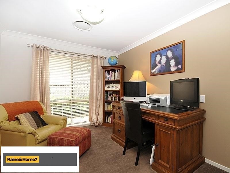 4 PETRIE CRESCENT, Aspley QLD 4034