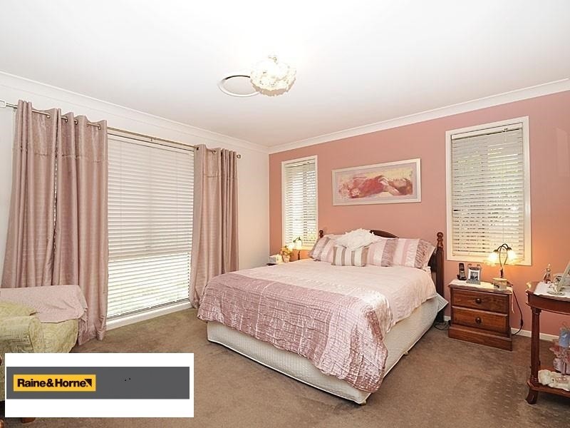 4 PETRIE CRESCENT, Aspley QLD 4034