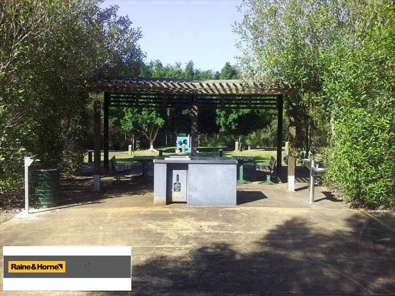 4 PETRIE CRESCENT, Aspley QLD 4034