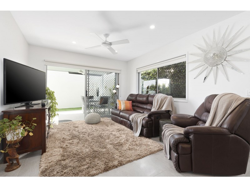 1 11 ROLLESTON STREET, Keperra QLD 4054