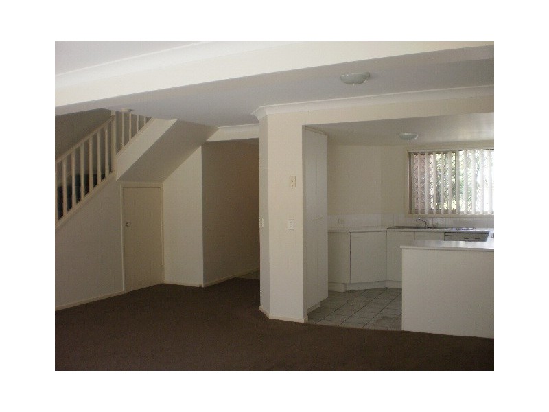 UNIT 33-14 “Hatlowe Heights”  Bourton Road, Merrimac QLD 4226