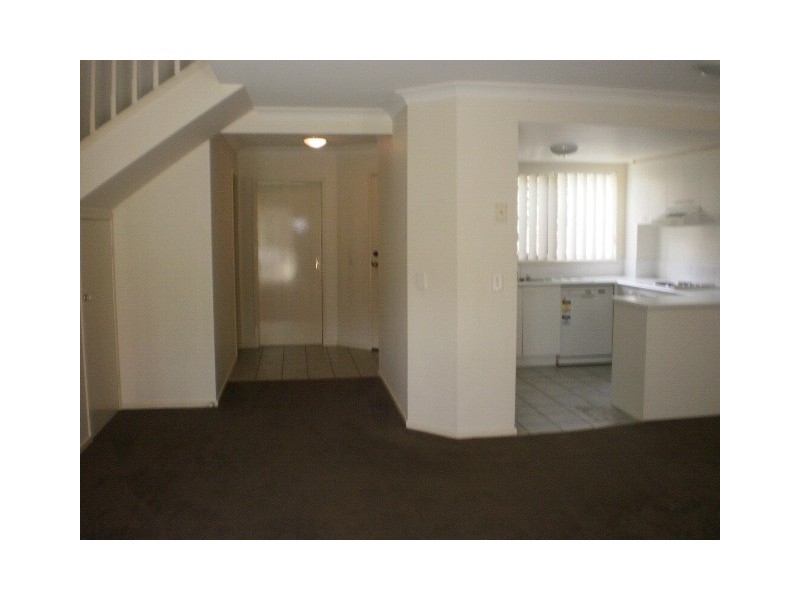 UNIT 33-14 “Hatlowe Heights”  Bourton Road, Merrimac QLD 4226
