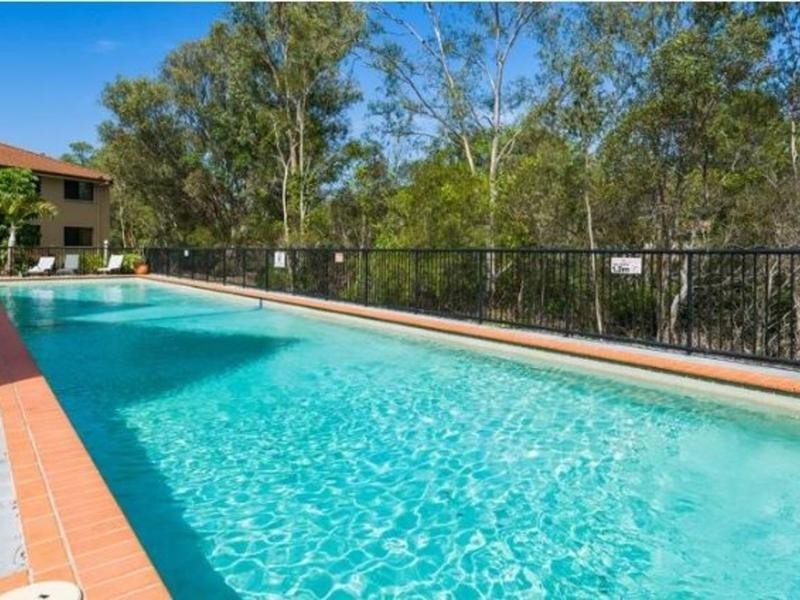 7 Brown, Labrador QLD 4215