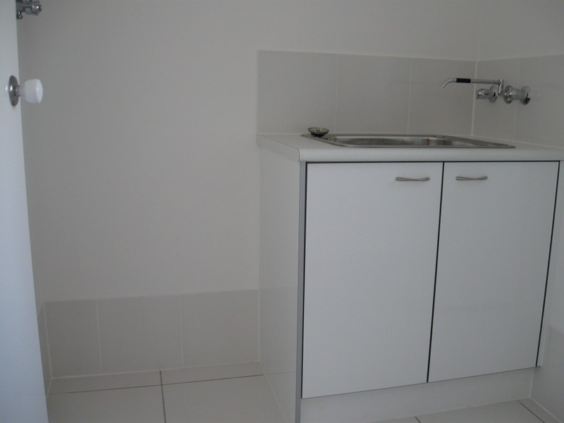 2/15 James Edward Street, Richlands QLD 4077