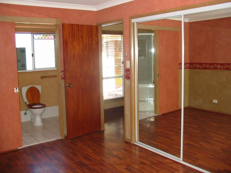 Crestmead QLD 4132