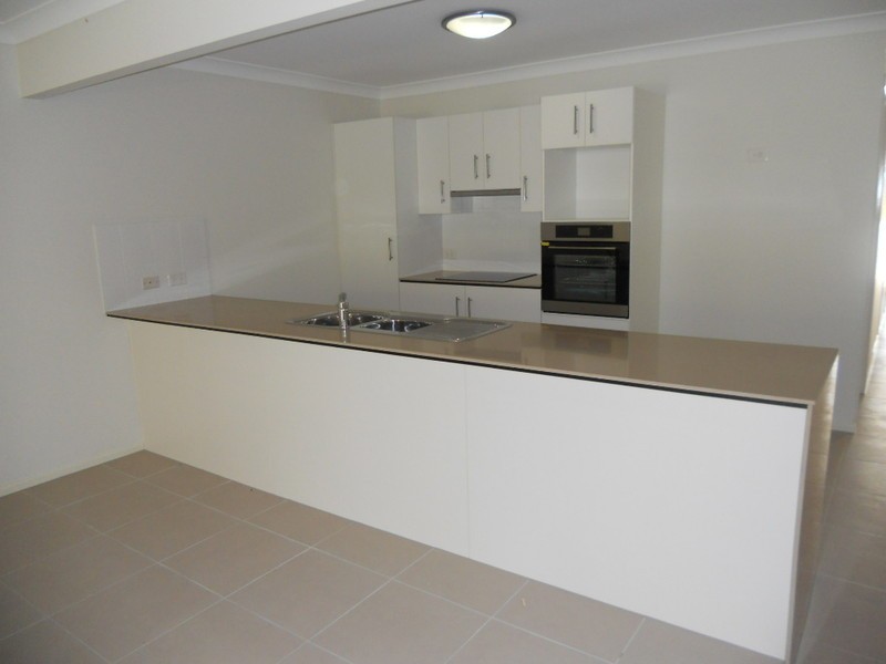 6 Liddells Court, Kingston QLD 4114