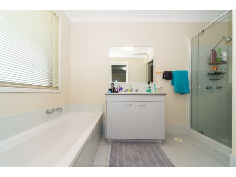 11 757 ASHMORE ROAD, Molendinar QLD 4214