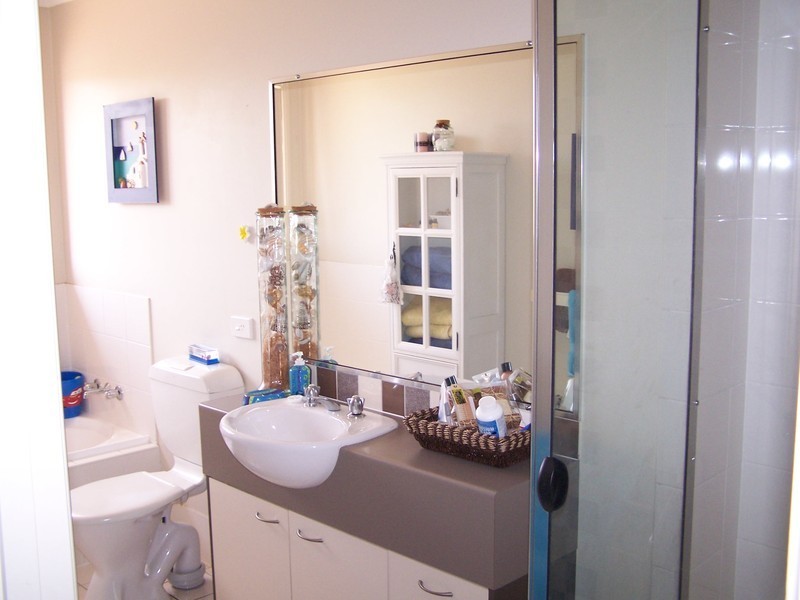 8/30 Federation St, Wynnum West QLD 4178