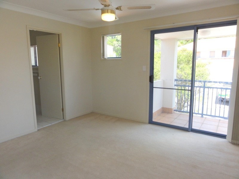 Pacific Pines QLD 4211