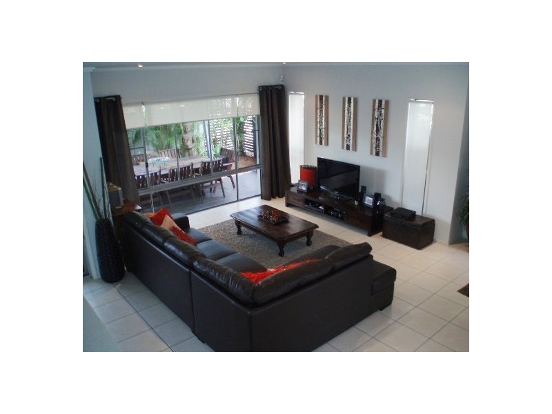 33/181 Lae Drive, Coombabah QLD 4216