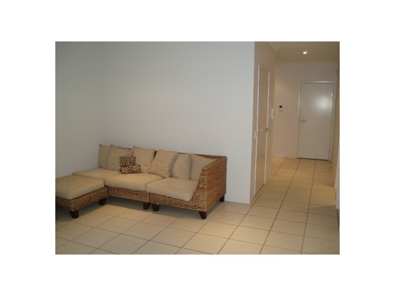 57/181  Lae Drive, Coombabah QLD 4216