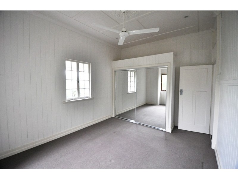 58 Wylie Av, Coorparoo QLD 4151