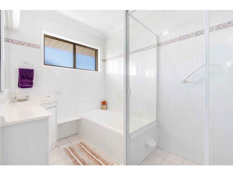 10 Bettina St, Macgregor QLD 4109