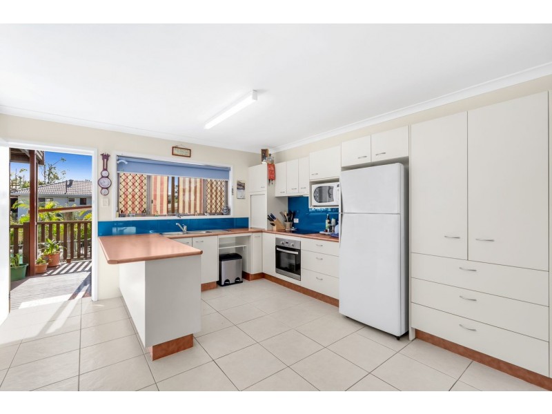 10 Bettina St, Macgregor QLD 4109