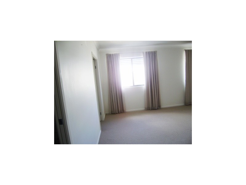 C02/1 Acacia Court, Robina QLD 4226