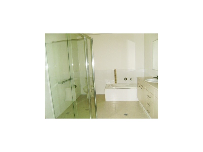 C02/1 Acacia Court, Robina QLD 4226