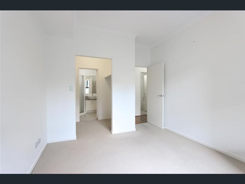 46 Playfield Street, Chermside QLD 4032