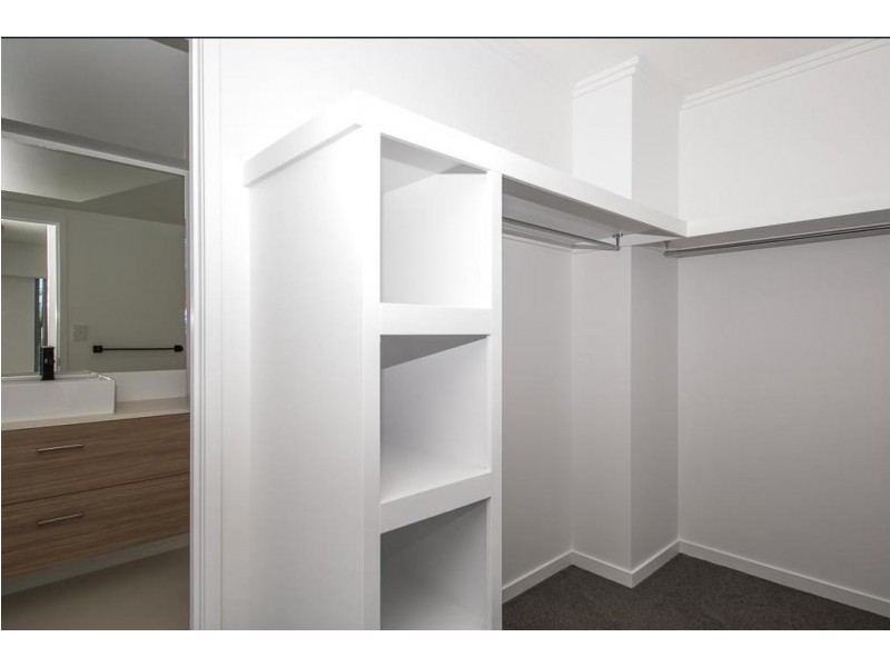 U602 25 Walsh St, Milton QLD 4064