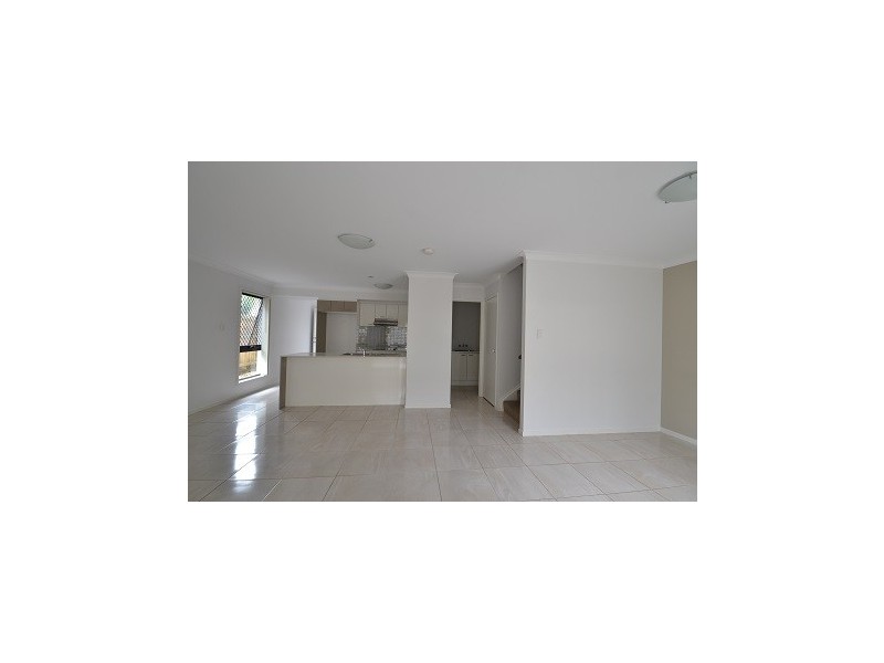 4/9 Milan Street, Forest Lake QLD 4078