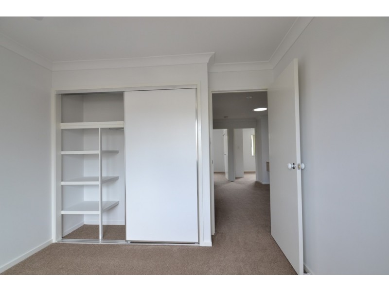 4/9 Milan Street, Forest Lake QLD 4078