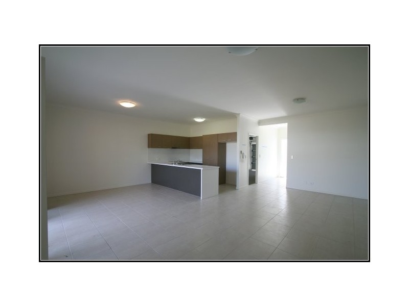 20/1 CASCADE DR, Underwood QLD 4119