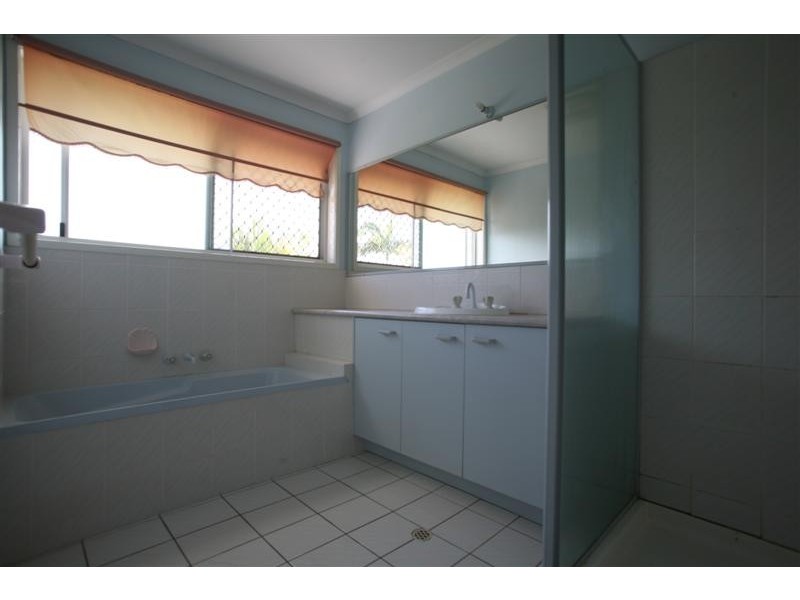 15 Gulubia Place, Calamvale QLD 4116