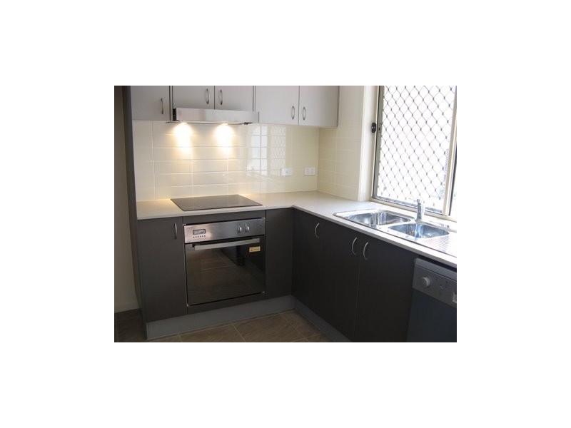 4/582 Manly Road, Wakerley QLD 4154