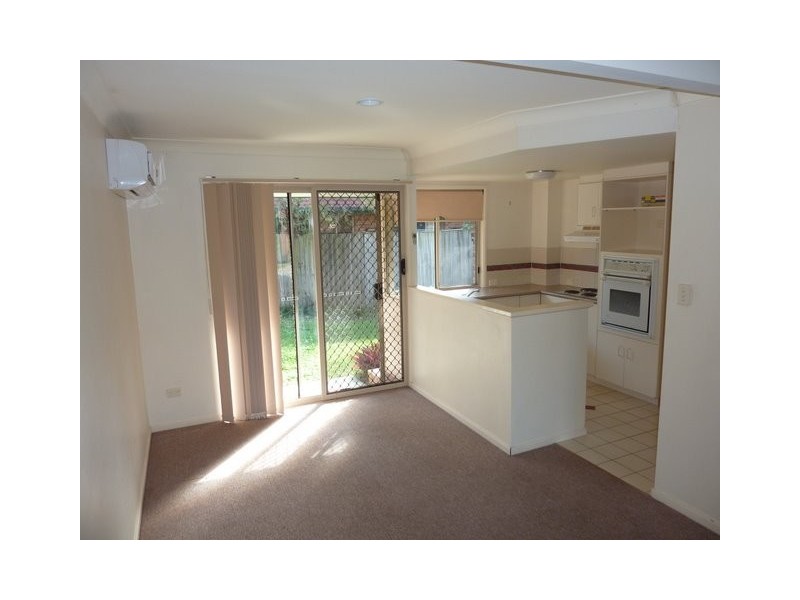 75/75 Brown Street, Labrador QLD 4215