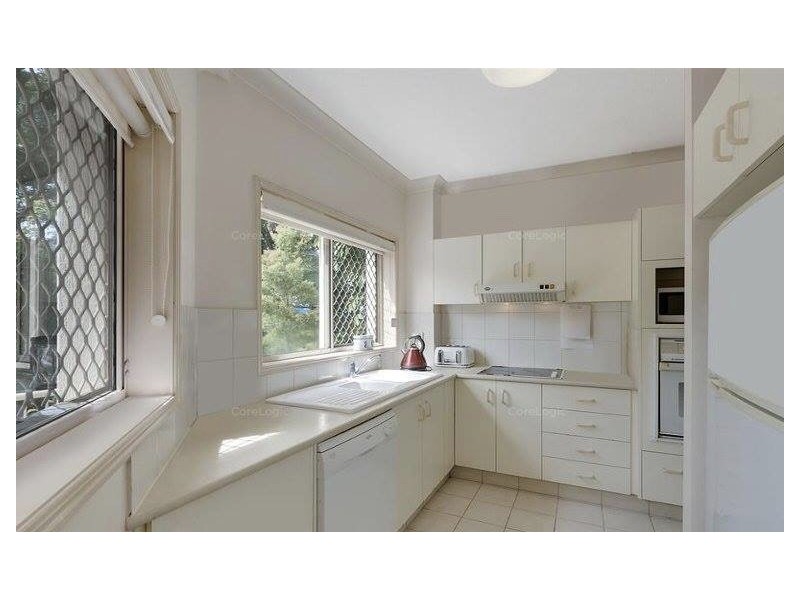 2/25 Lather St, Southport QLD 4215