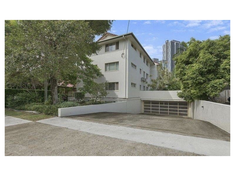 2/25 Lather St, Southport QLD 4215