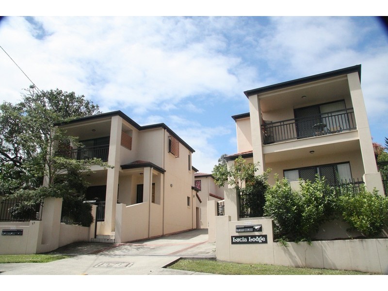 1/77 Depper Street, St Lucia QLD 4067