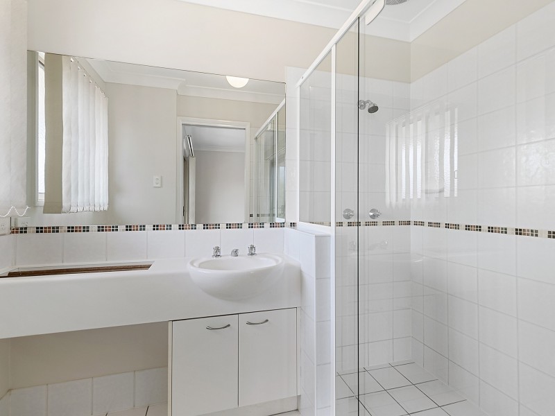 17  / 250 Manly Road, Manly West QLD 4179