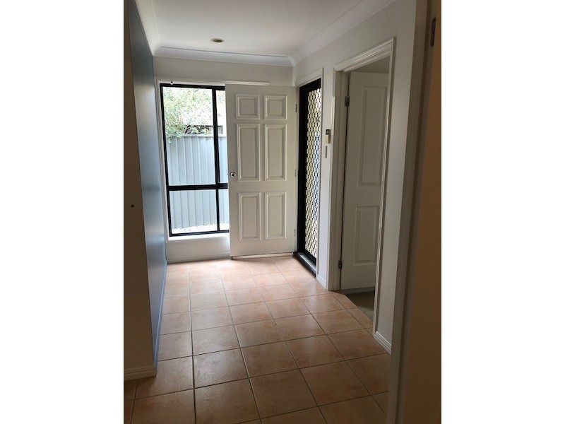 2 755 ASHMORE ROAD, Molendinar QLD 4214