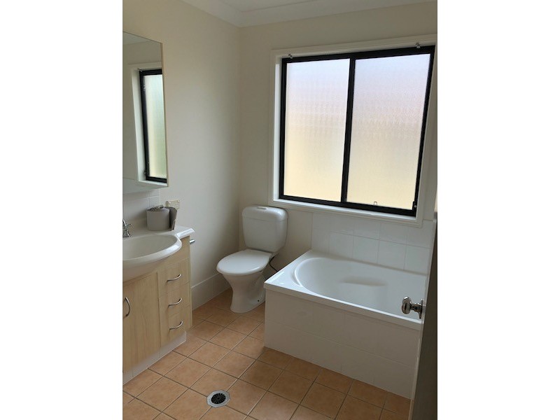 2 755 ASHMORE ROAD, Molendinar QLD 4214