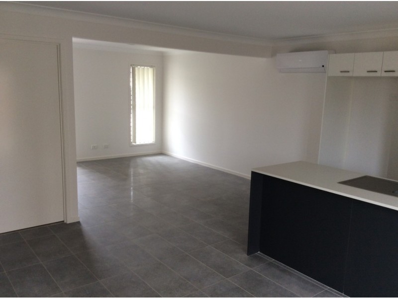 20/104A River Hills Road, Eagleby QLD 4207