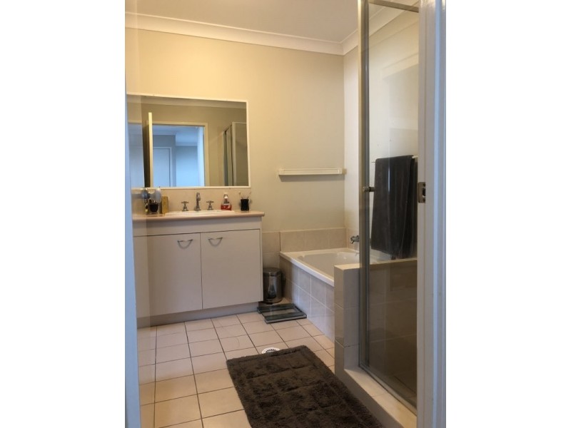 2 757 ASHMORE ROAD, Molendinar QLD 4214