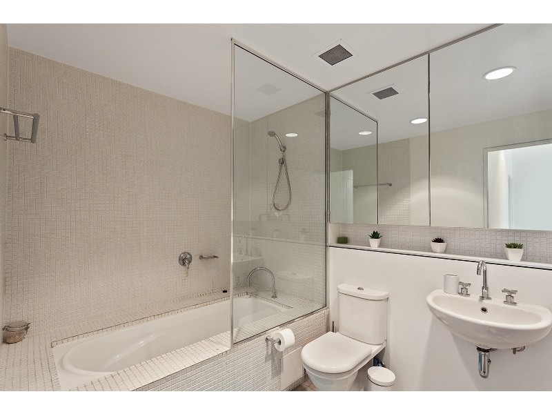 162/38 Skyring Tce, Teneriffe QLD 4005