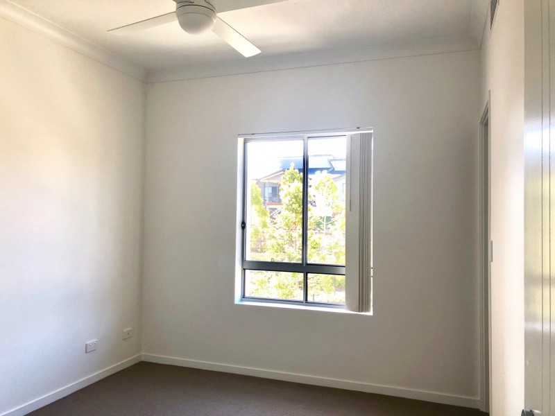 84E The Promenade, Springfield Lakes QLD 4300