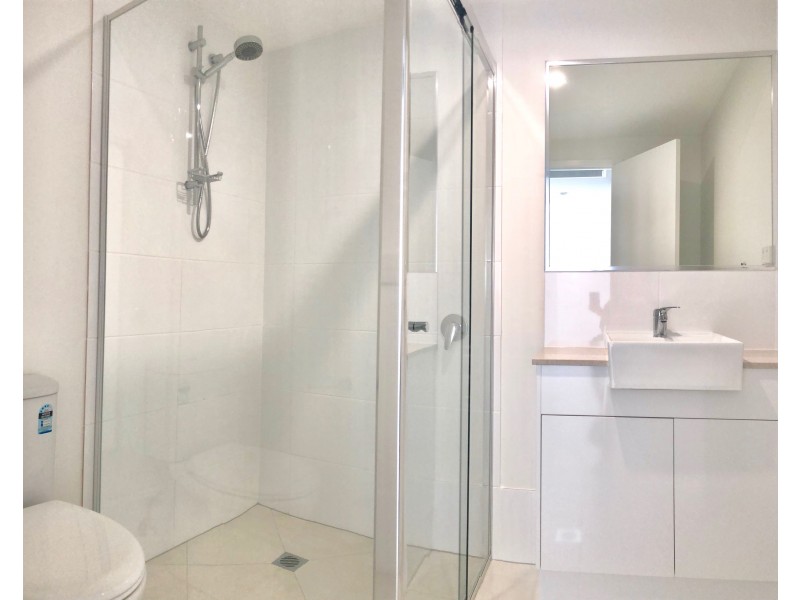 84E The Promenade, Springfield Lakes QLD 4300