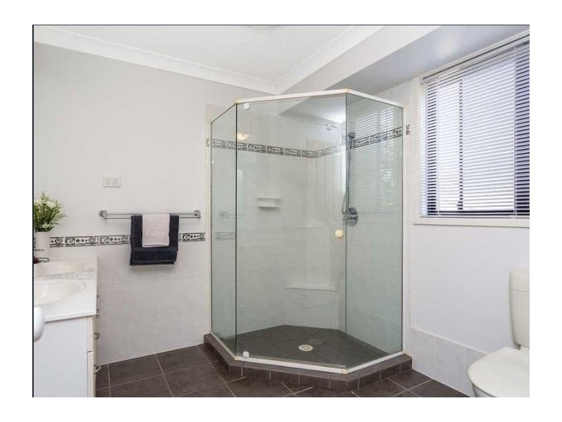 9 Glenny St, Mudgeeraba QLD 4213