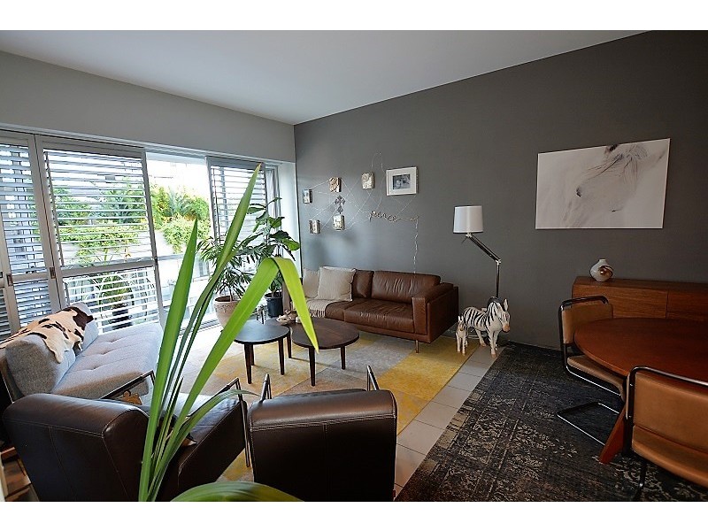 38 Skyring Tce, Teneriffe QLD 4005