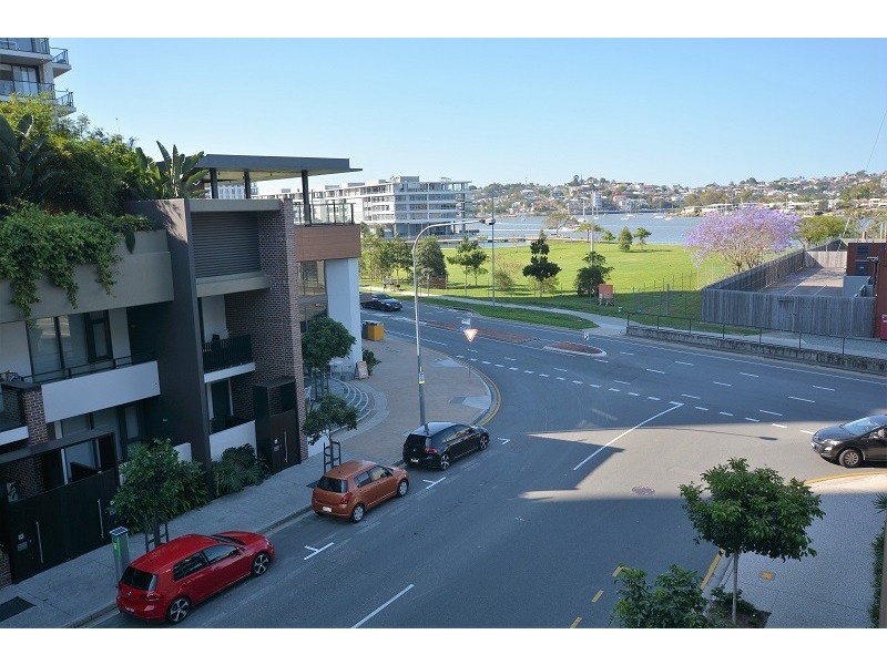 38 Skyring Tce, Teneriffe QLD 4005