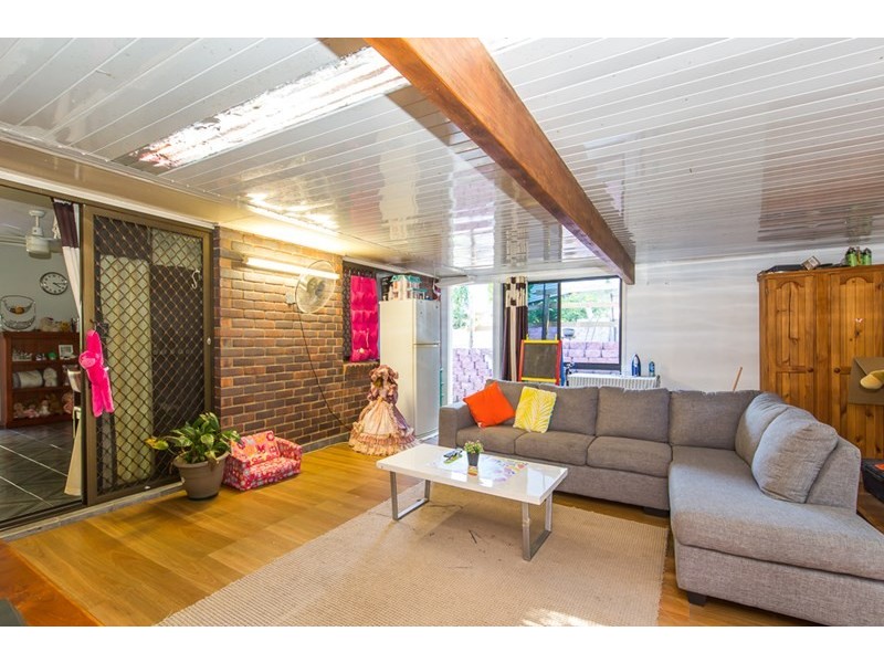 24 Verdon Court, Petrie QLD 4502