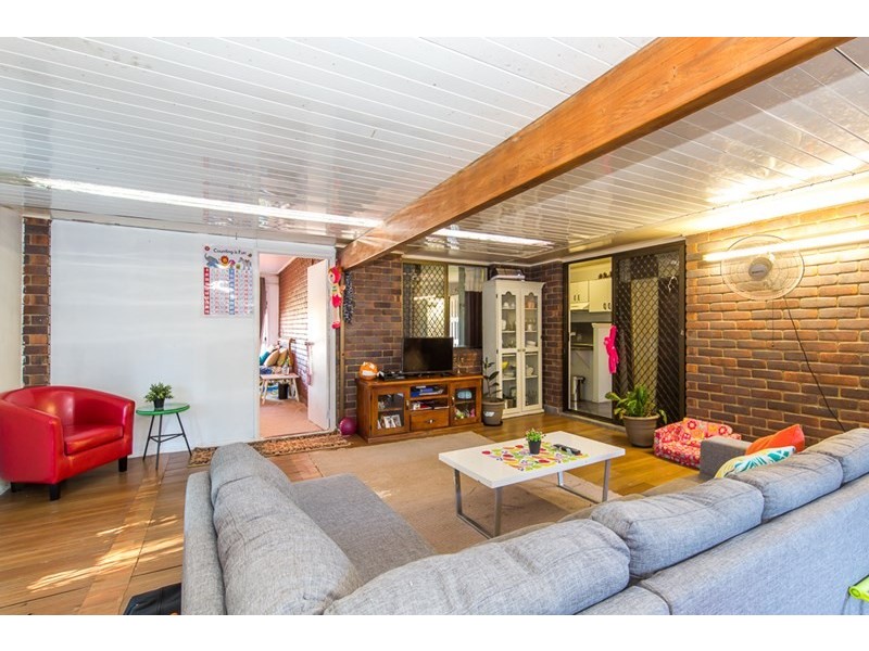 24 Verdon Court, Petrie QLD 4502