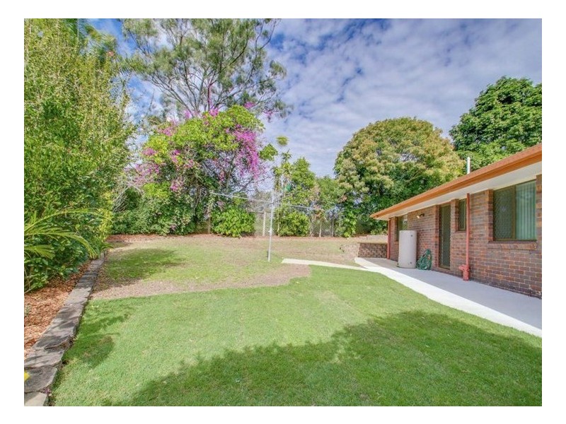 24 Verdon Court, Petrie QLD 4502