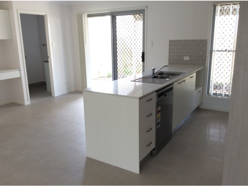 43/104A River Hills Road, Eagleby QLD 4207
